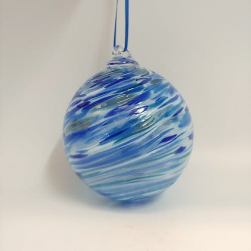 Click to view detail for DB-862 Ornament Blue & White Frit Twist $37